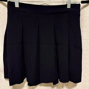Pleaded Black Skirt